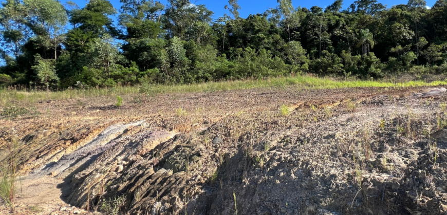 Terreno no Condominio Montebello